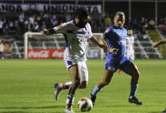 Desastre en el Carlos Dittborn: San  Marcos cayó por 3-4 ante Santa Cruz
