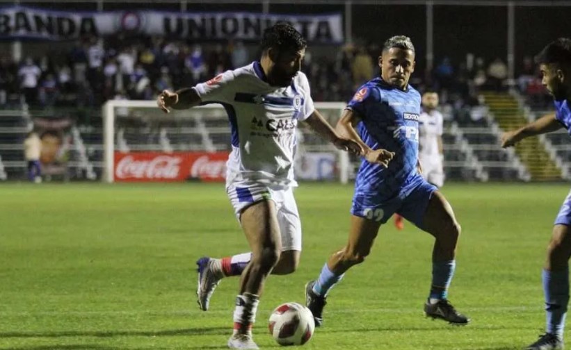 Desastre en el Carlos Dittborn: San  Marcos cayó por 3-4 ante Santa Cruz