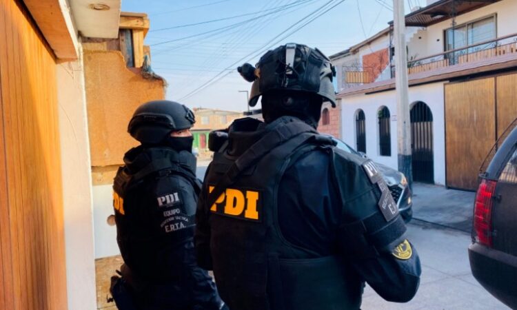 Los Corleone de Arica cayeron en su salsa: Robando casas en el Cerro La Cruz 
