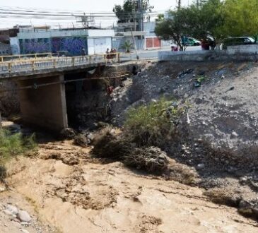 Crecida del San José quiere dar golpe de gracia al puente Pedro Aguirre Cerda