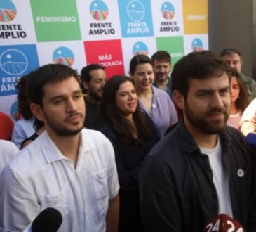 Revolución Demócratica y Convergencia Social aprueban fusión: Partido se llama Frente Amplio