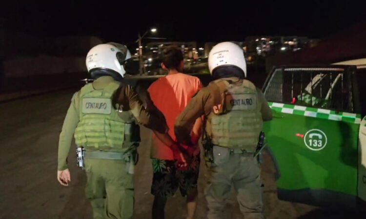 Patrulla Centauro de Carabineros recuperó auto robado este domingo en Arica