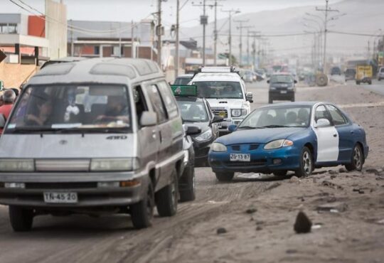 Otro parche por un año le pusieron a tramo de tierra en la avenida Linderos