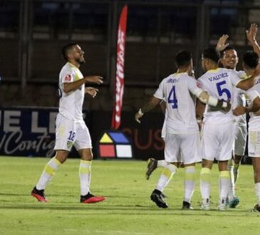 Desastre a domicilio: Barnechea goleó 4 a 1 a San Marcos de Arica