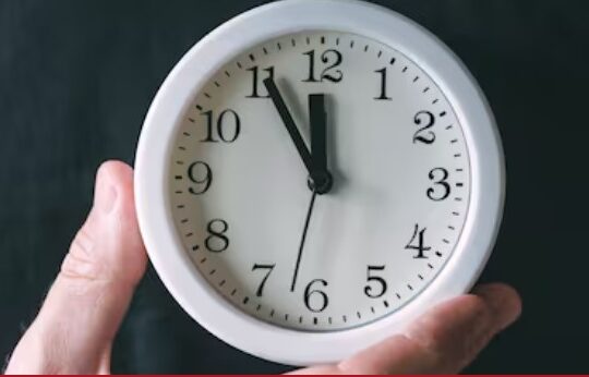 Este sábado 6 de abril  se deben modificar los relojes para el  horario de invierno