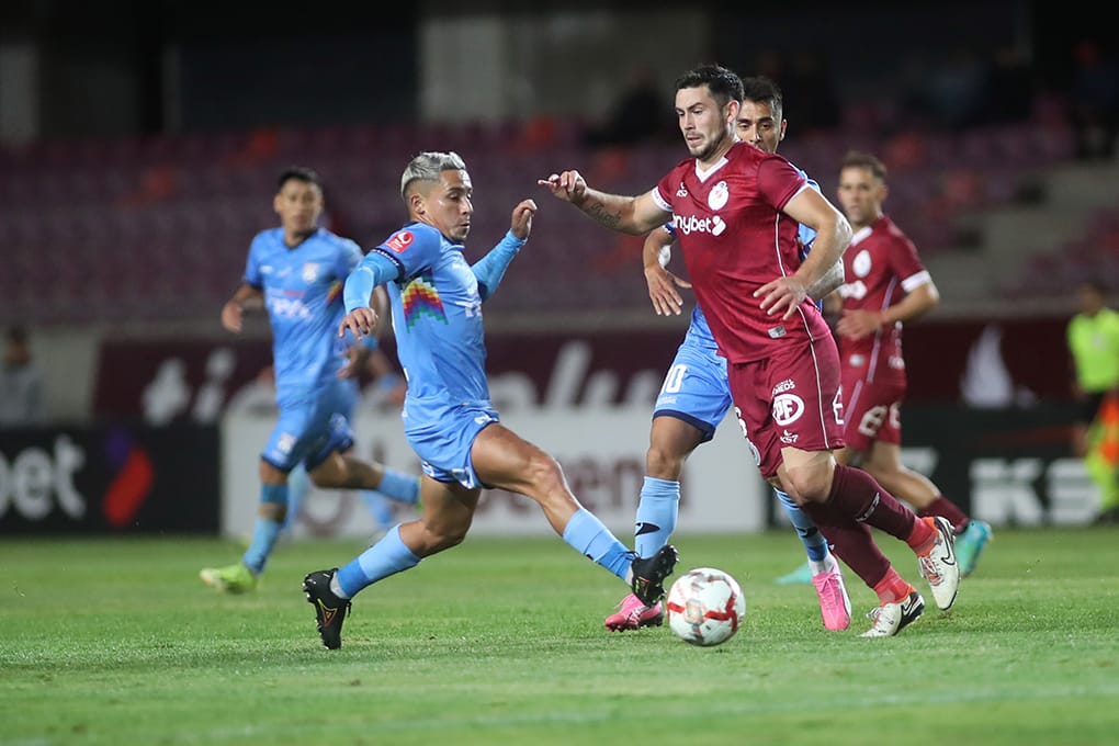 Cavalieri sigue bailando con la fea y ahora viene Wanderers