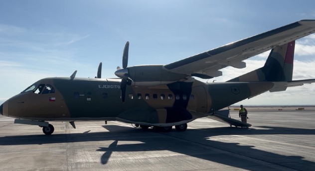 En avión del Ejército fue el viaje de Arica a Santiago de 30 conscriptos dados de baja