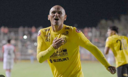 Este lunes a las 20.30 salta a la cancha de local San Marcos: El eterno Chupete Suazo será rival
