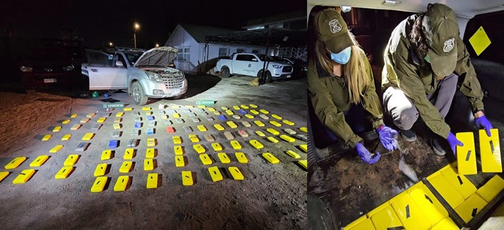 Desastrosa pana de auto narco en plena carretera: Estaba forrado con 121 kilos de drogas