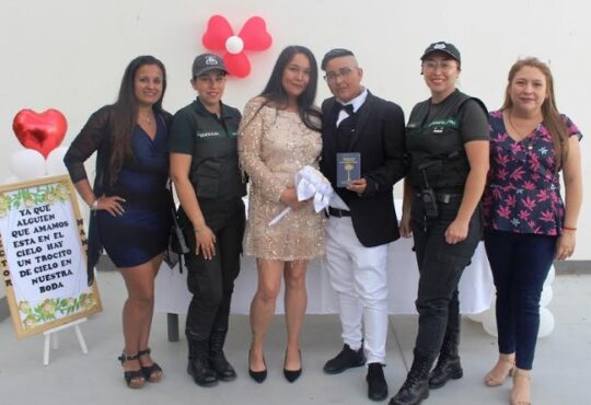Concretaron historia de amor tras las rejas en Arica: Pareja unió sus vidas ante sus familias y población penal