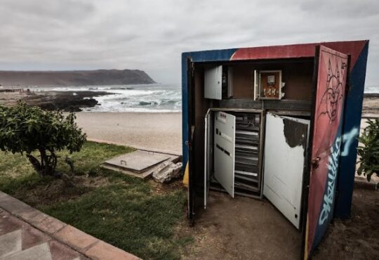 Indignación por robo y quema de cables en sectores La Lisera y Playa Brava