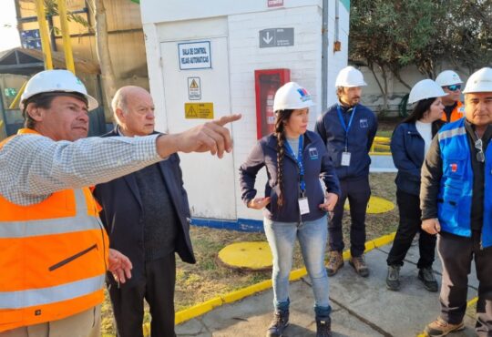 Fiscalizan planta de pre-tratamiento de aguas servidas en Arica