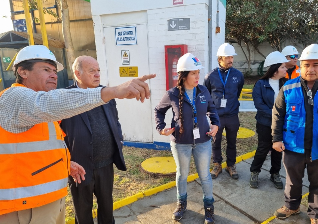 Fiscalizan planta de pre-tratamiento de aguas servidas en Arica