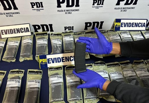 Caen en Arica dos extranjeros con 30 cargadores de fusil de guerra