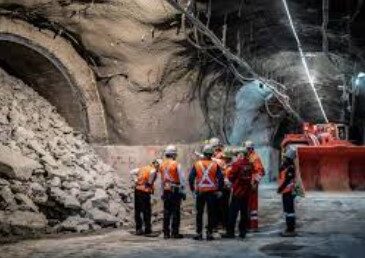 A las 15.30 de este miércoles equipos ubicaron lugar exacto donde está el minero bajo tierra