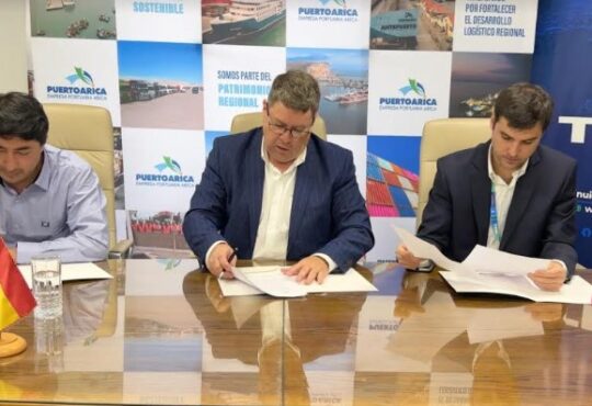 Puerto de Arica y Servicios Portuarios de Bolivia firman nuevo acuerdo tarifario por tres años