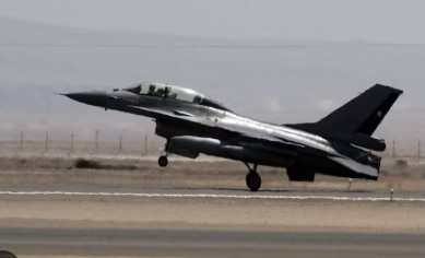 Aeronave F-16 de la FACH sufrió incidente en el Aeropuerto Diego Aracena de Iquique