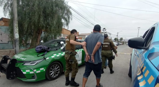Carabineros y patrullajes municipales le dan con todo al delito en los barrios de Arica
