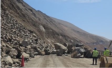 Senador Durana pide activar vuelos interregionales ante grave emergencia en cuesta Camarones