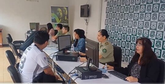 Llamado de Carabineros para validar excusas por no votar en elecciones