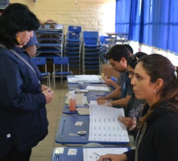 Los que tienen que trabajar tendrán 3 horas para ir a votar el 26 y 27