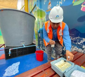 Estudiantes del centro y Cerro la Cruz de Arica pueden tomar agua segura de los 48 estanques instalados