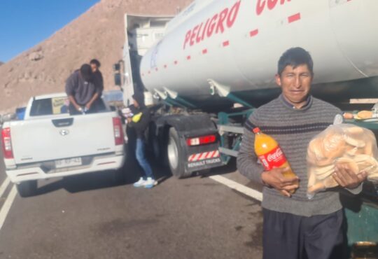 Acuerdo de Vicecónsul de Bolivia y gremios de Quiborax: 310 camiones traspasaron el bloqueo   