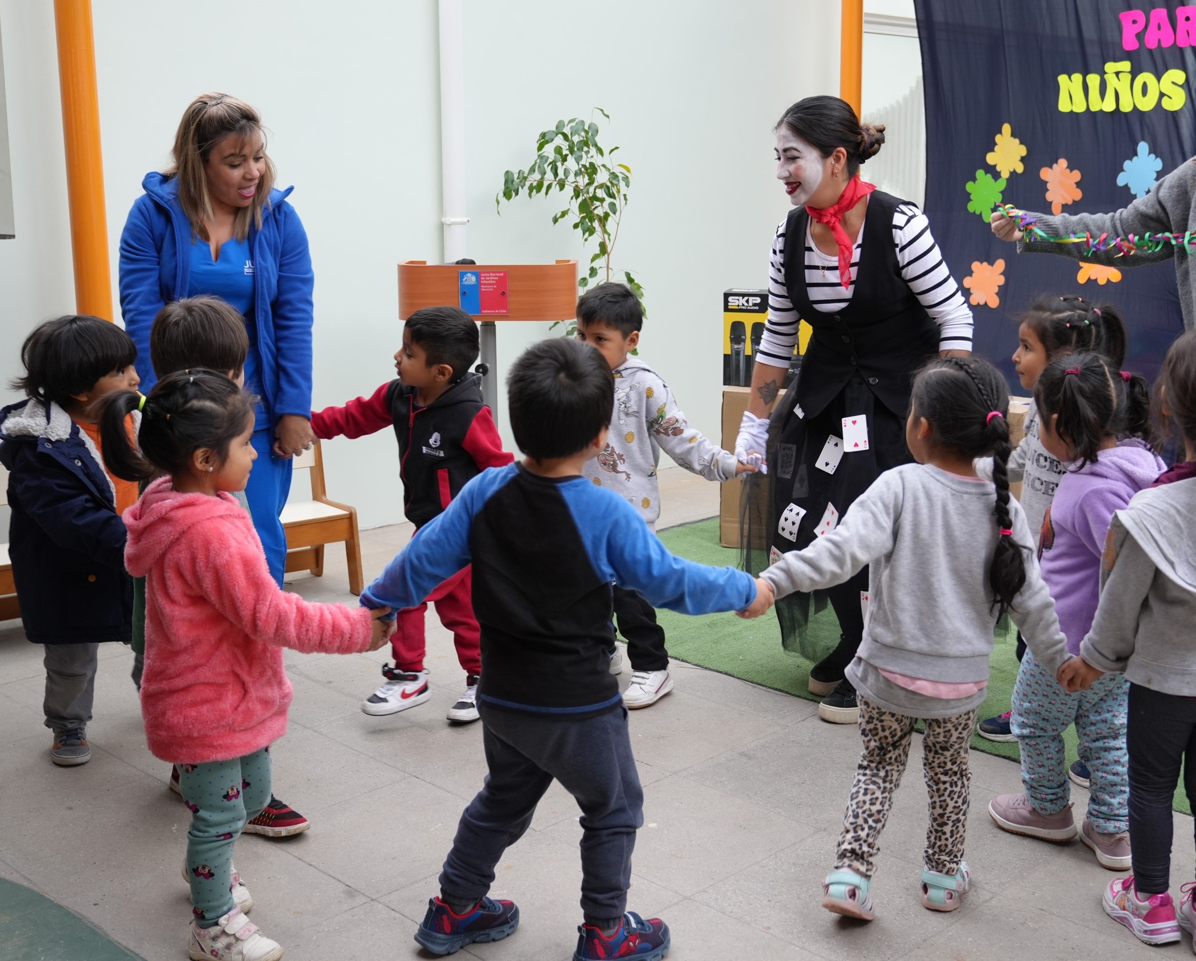 JUNJI invita a postular a salas cunas y jardines infantiles