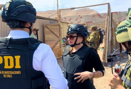 No hay plazo que no se cumpla: Comenzó demolición de las 146 casas de Cerro Chuño