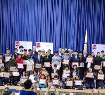 Rotary distinguió a los mejores compañeros y compañeras de los colegios de Arica