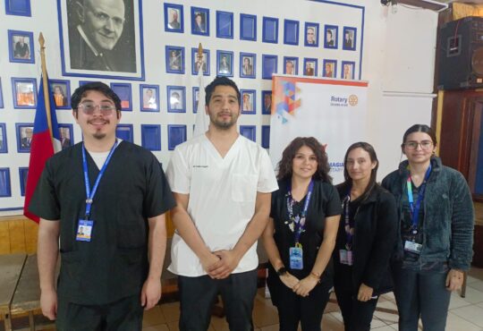 Profesionales exponen grave problema de automedicación que afecta a población de Arica