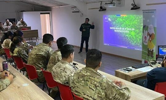 CONAF y el Ejército se unen en Arica contra incendios forestales