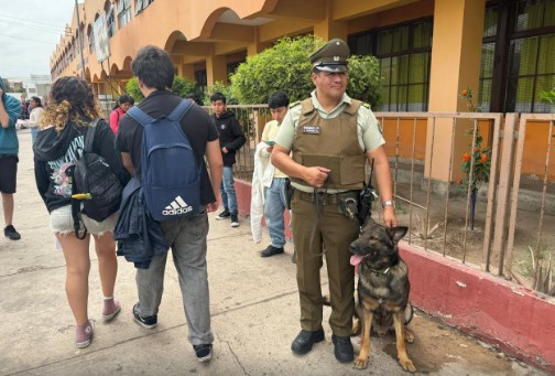 Carabineros de Arica con servicios policiales especiales aseguraron normalidad en jornada PAES