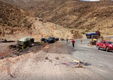 Choque y volcamiento en ruta a Bolivia deja a chofer en riesgo vital