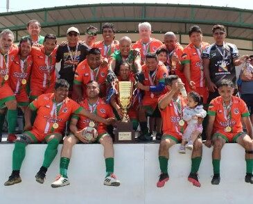 Deportivo Surire dio vuelta olímpica en la Andina de Fútbol