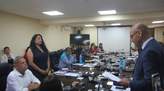 Abogada Gigliola Carlevarino Weitzel asumió como consejera regional