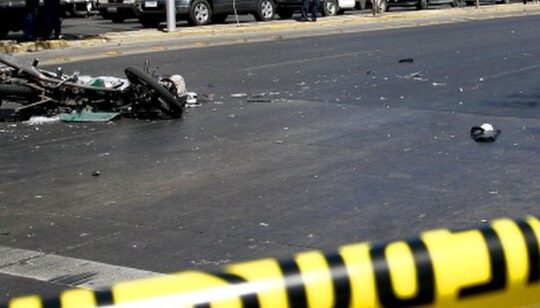Motociclista murió por esquivar un perro en avenida Azolas