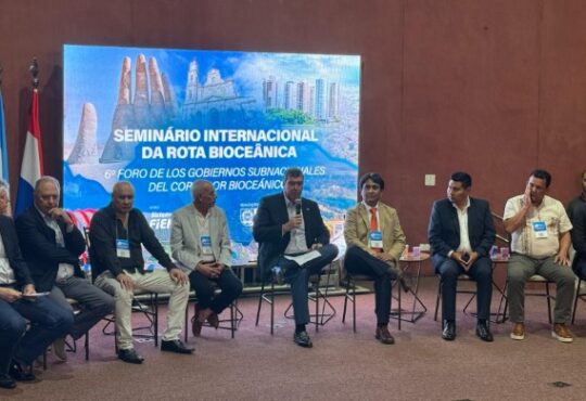 Gobernador Paco en Mato Grosso: Gestiona Arica al Corredor Bioceánico