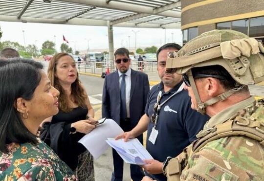 Con nueva tecnología regularizan migración en la frontera de Arica