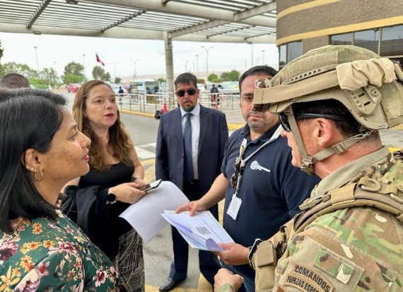 Con nueva tecnología regularizan migración en la frontera de Arica