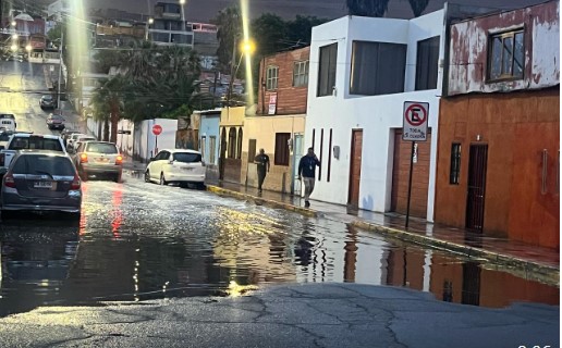 Intensas lloviznas durante la madrugada de este viernes en algunos sectores de Arica