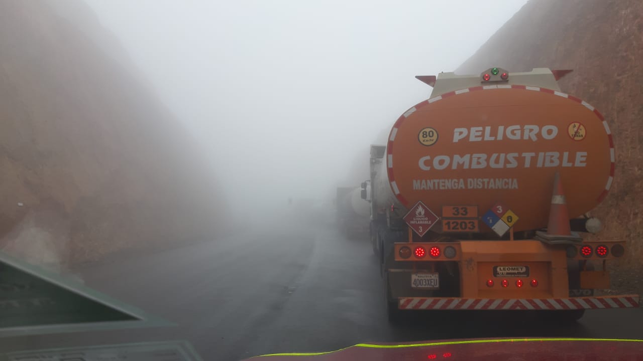 Cortes en la ruta internacional a Bolivia e intensas  lluvias provocan gigantescos tacos