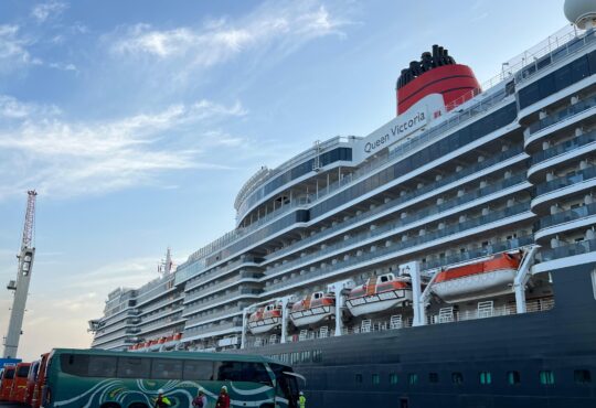 Con más de 2.900 pasajeros y después de 7 años el  “Queen Victoria” retornó a Arica