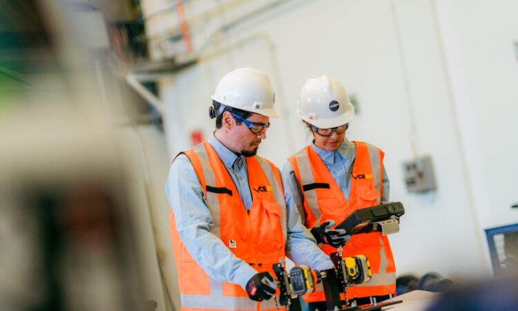 CEIM llega a Santiago con su Escuela de Oficios Industriales