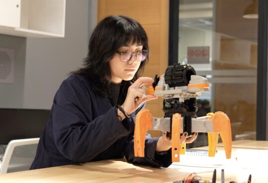 Más mujeres  ingresan este año a estudiar carreras STEM en INACAP