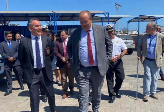 Histórica incautación de 146 toneladas de precursores en los puertos de Arica e Iquique