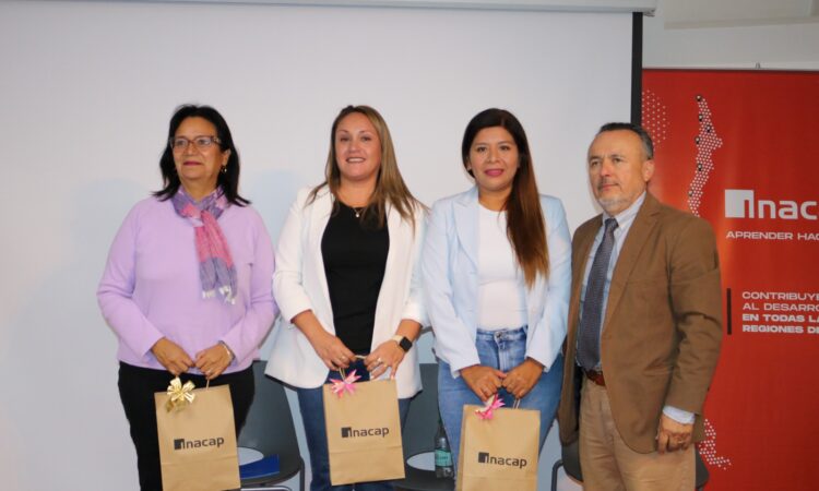 Bienvenida a alumnas STEM y conversatorio “Mujeres Rompiendo Barreras” en INACAP Arica