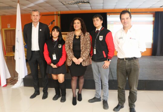 INACAP lanza chat con IA para ayudar a elegir una carrera