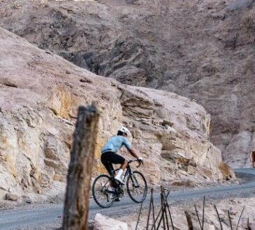 Desafío inédito en Chile: Campeón ariqueño intentará cubrir 2.300 kilómetros en bicicleta