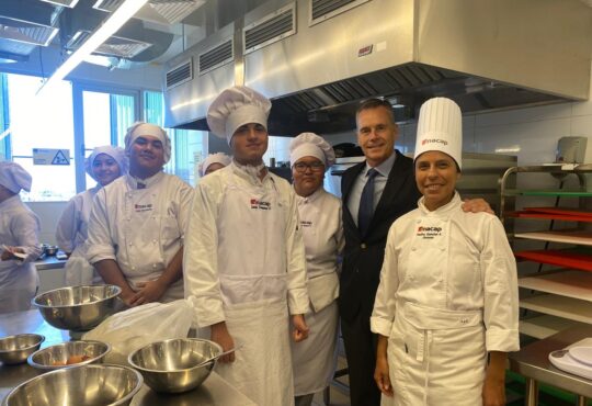 Presidente del Consejo Directivo de INACAP destaca en Arica el rol de la Educación TP